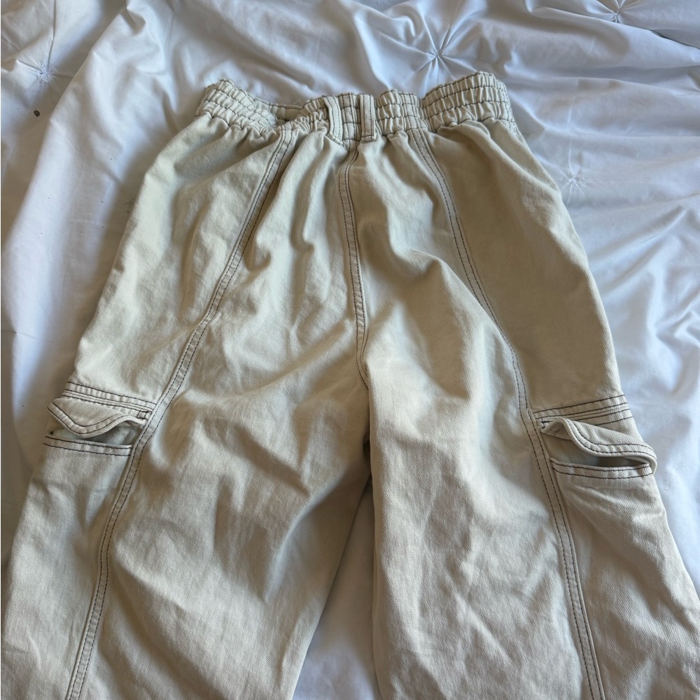 Urban Outfitters Cream Cargo Fit Pants - Picture 2 of 4